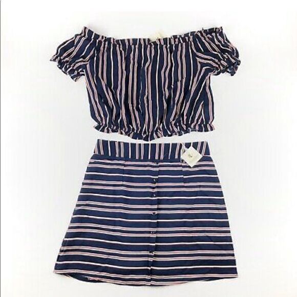 Navy and white two piece set 0003 - Picture 1 of 7